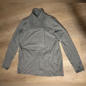 Women lululemon sweater/wrap